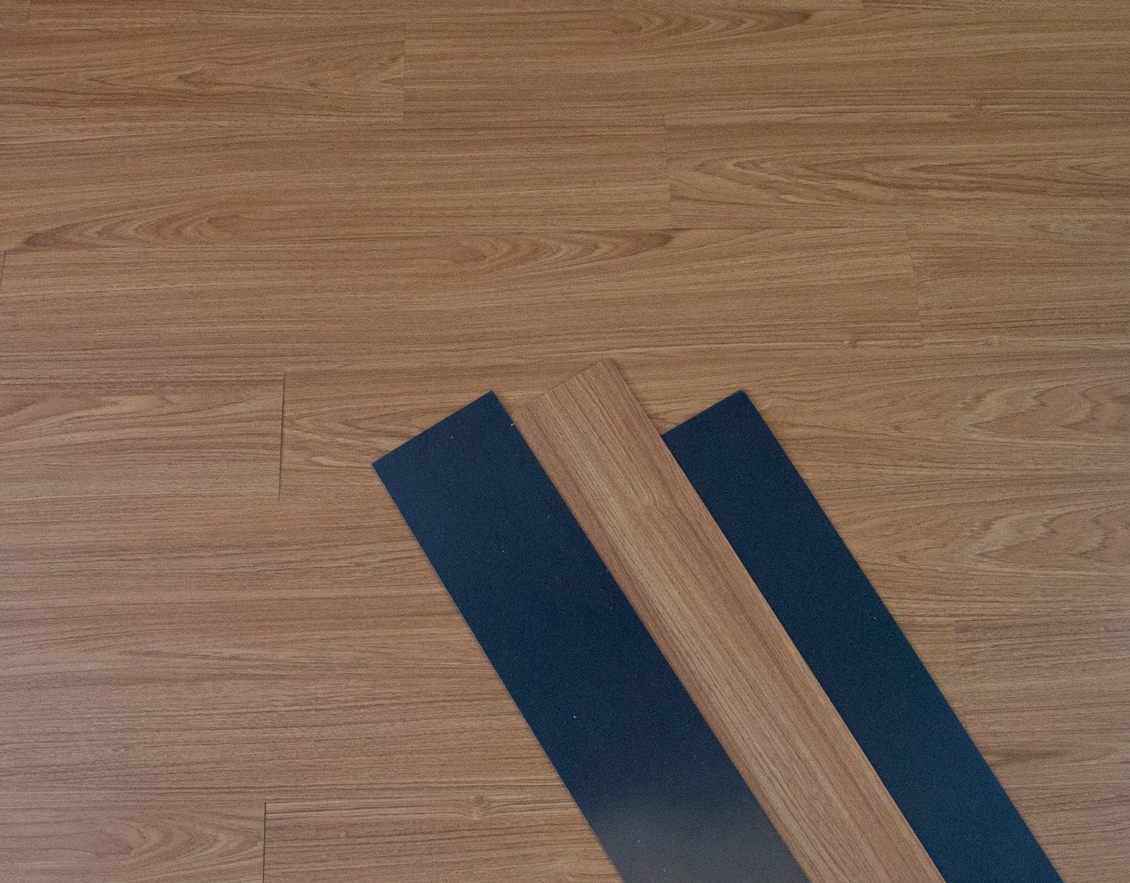 Duela Vinilica 3.1 mm Hai 3126 Caja con 3.90 m²